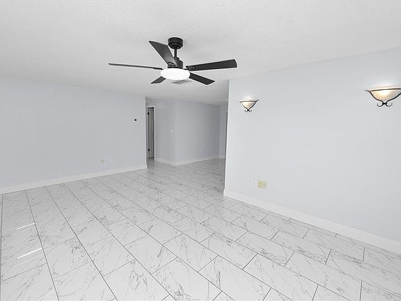 5th image of 4037 Grayton Dr