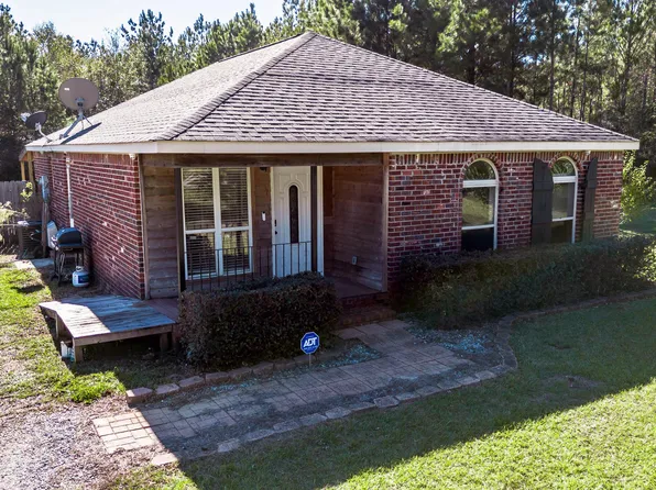 421 M P Parker Rd, McHenry, MS 39561