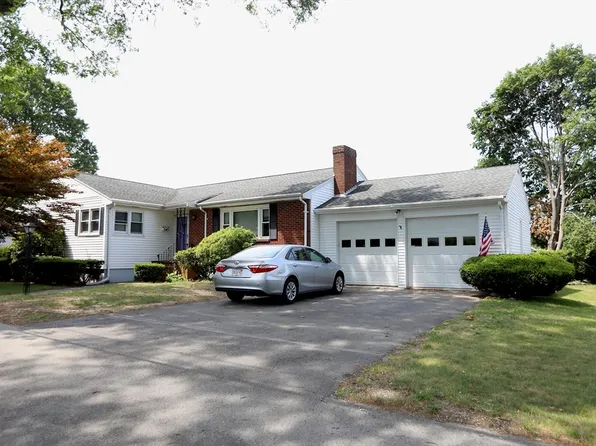 47 Miles Dr, Quincy, MA 02169