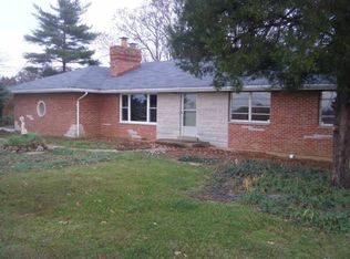 5730 Wells Rd, Saint Louis, MO 63128