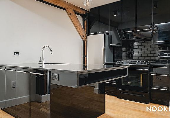 4th image of 487 Keap St APT 302