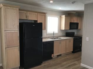 18 Woodside Dr #293, Mc Kean, PA 16426