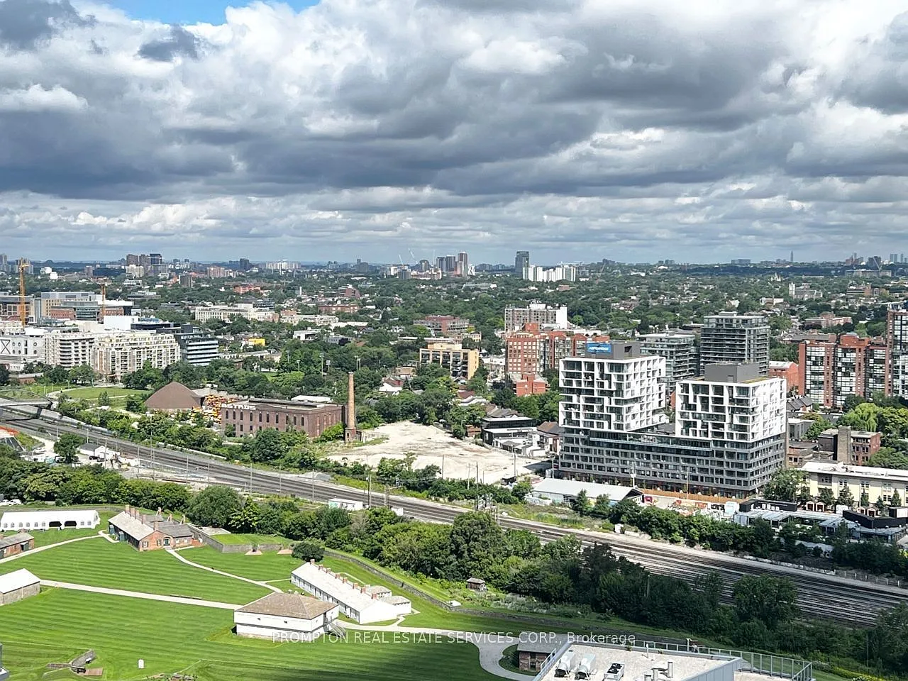 1 bed, $2,300 — Photo 4