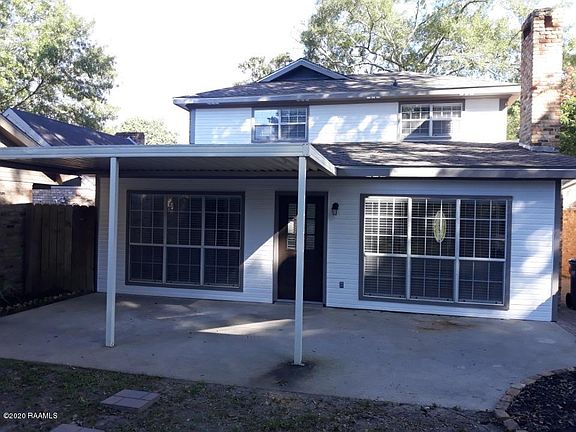 3rd image of 105 Stonewood Cir