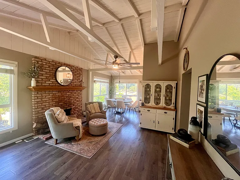 805 Van Horn Rd — Photo 19