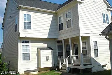 1114 Anderson St — Photo 4