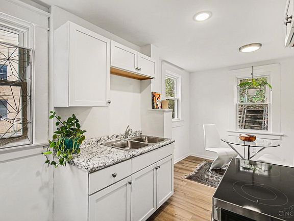 5th image of 2245 Quebec Rd