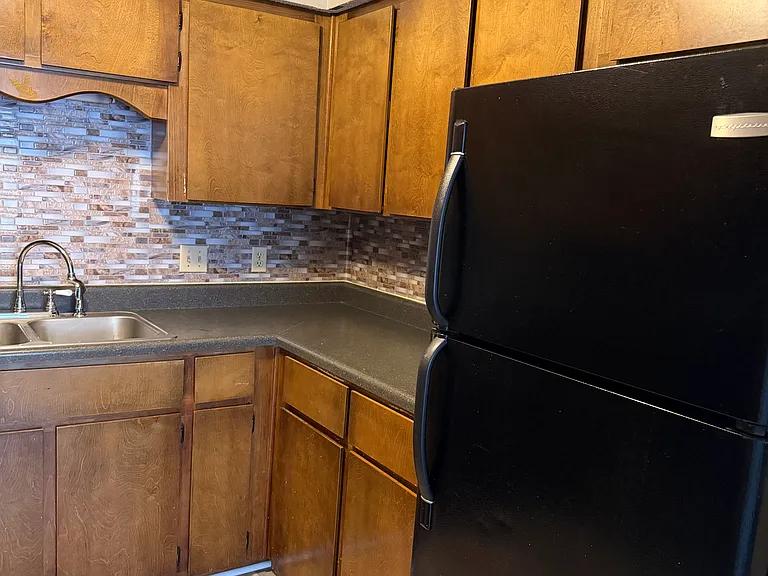 663 Windhaven Dr — Photo 36