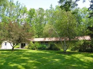 42 Georgetown Rd, West Newbury, MA 01985