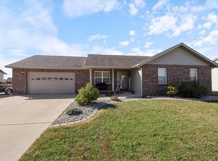 4837 Cedar Spring Dr, Highland, IL 62249