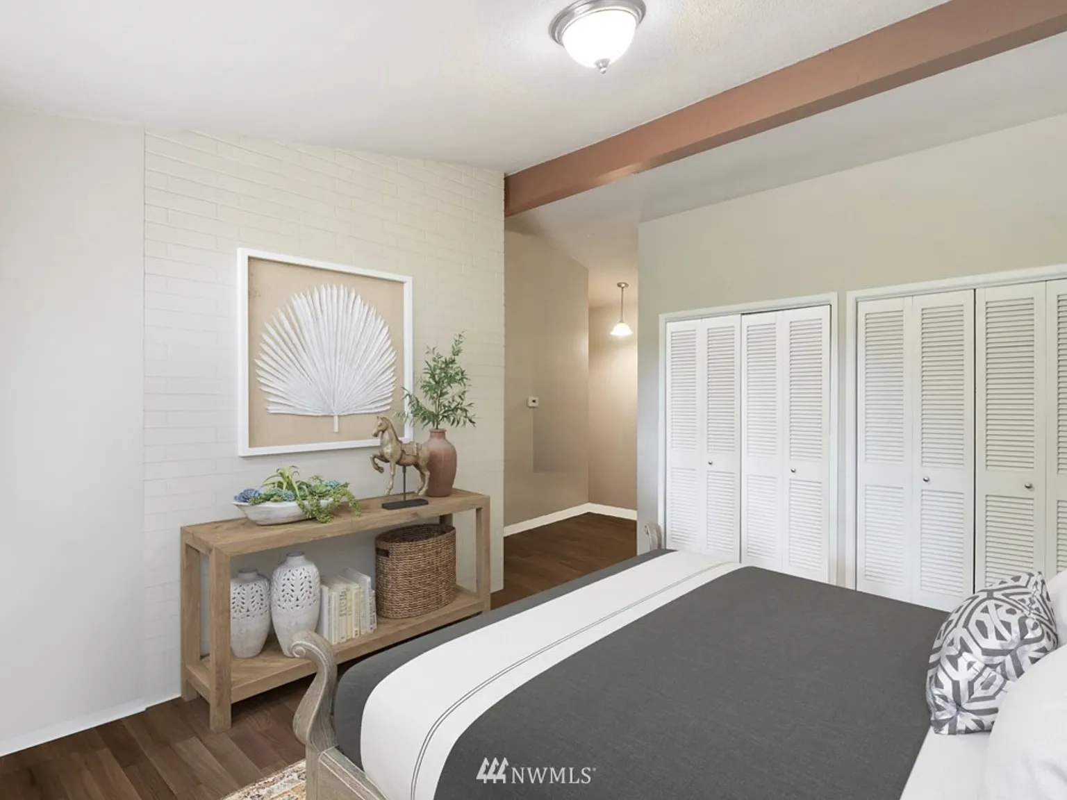3 bed, 1800 sqft, $2,400 — Photo 3