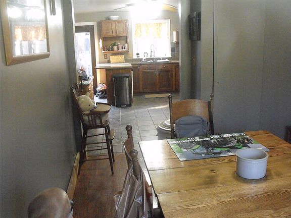 4th image of 290 Attwood Pl