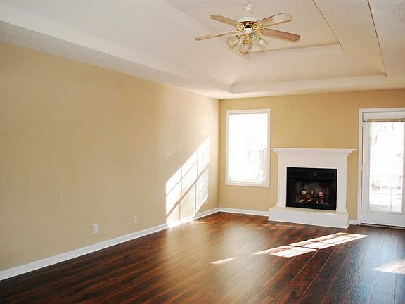 2nd image of 612 Corinth Ct