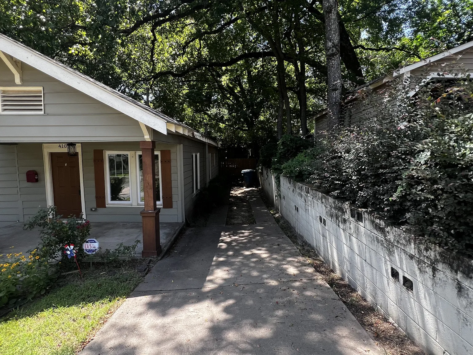 2 bed, 1300 sqft, $1,800 — Photo 4