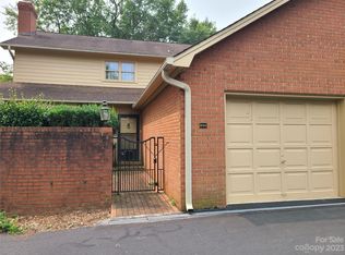 850 1st St NE, Hickory, NC 28601