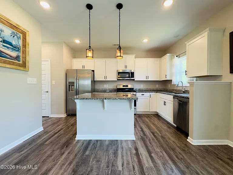 306 Independence Blvd — Photo 9