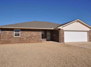 916 Lakeridge Dr, Woodward, OK 73801