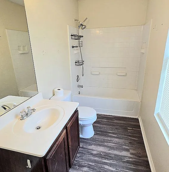 8103 Zephyr Ct — Photo 15
