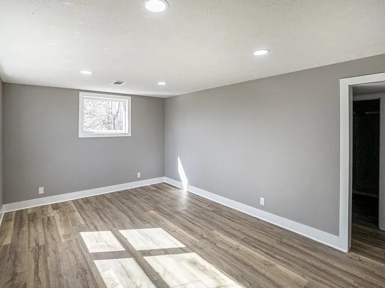 105 Lawre Cir #1 — Photo 7