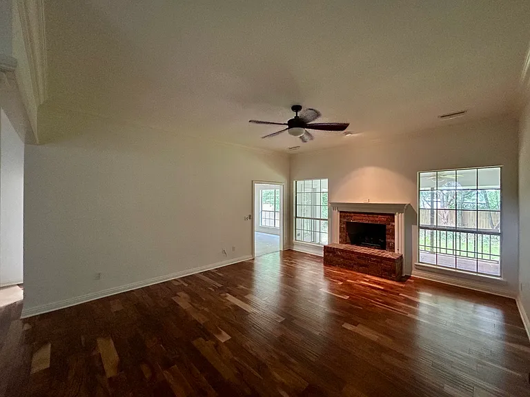 1826 N Glenbrook Pl — Photo 6