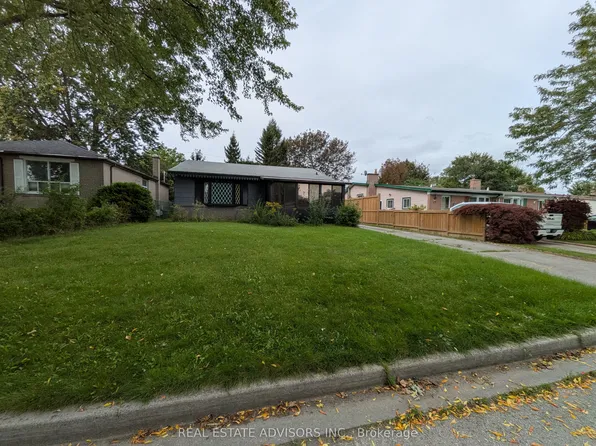 712 Annland St, Pickering, ON L1W 1B4