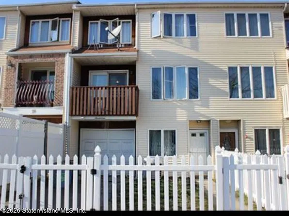 17 Berry Ave, Staten Island, NY 10312