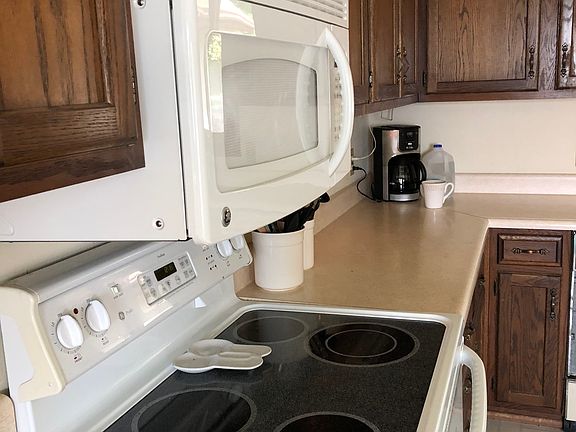 4th image of 7281 N West Torch Lake Dr