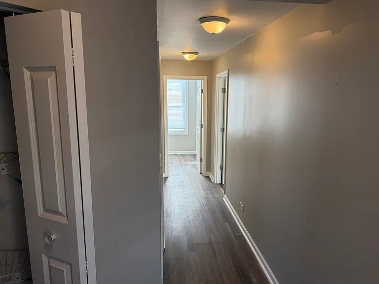S 14th Ave — Photo 18