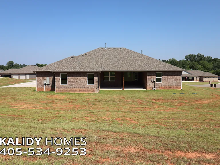 2141 Kalidy Dr — Photo 32