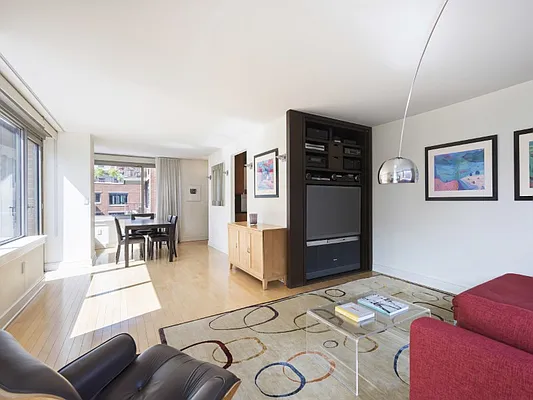 Rented by Sotheby's International Realty | media 9