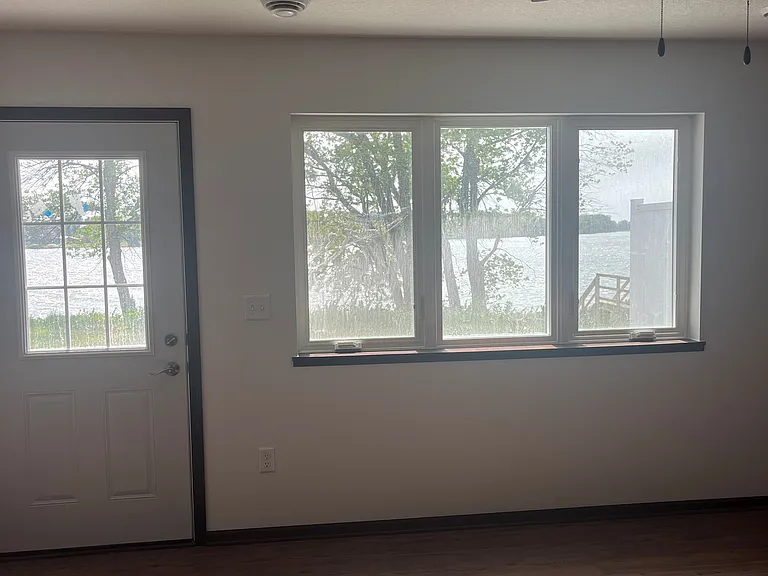 10 Lake Ln — Photo 2