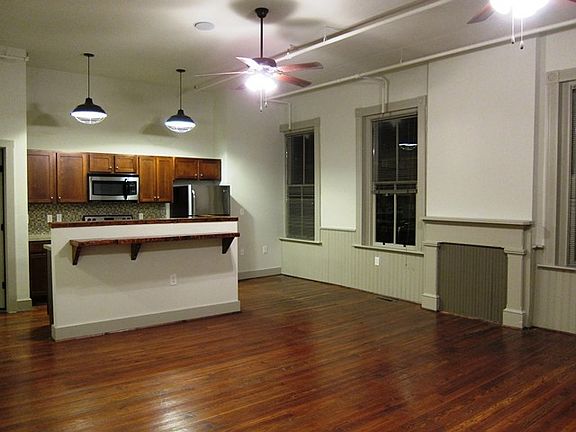 3rd image of 533 Main St #205