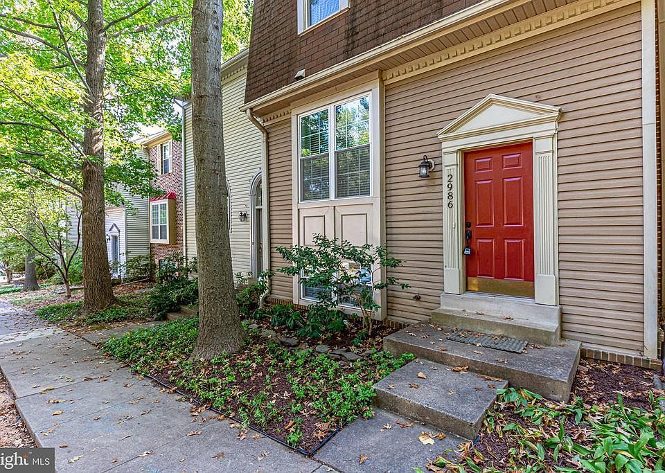 1st image of 2986 Mission Square Dr