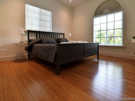 4th image of 7720 Center Bay Dr #1