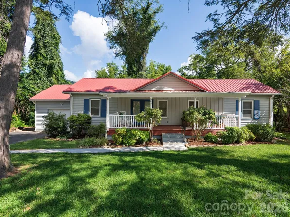 304 Old Haw Creek Rd, Asheville, NC 28805