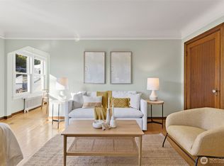 220 W Olympic Pl APT 104, Seattle, WA 98119