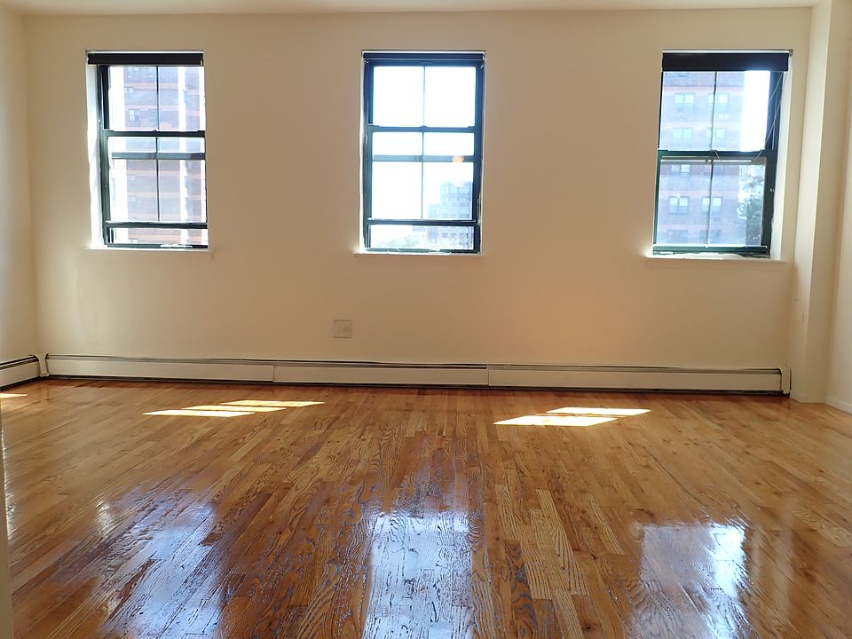 1st image of 458 Carlton Ave #3