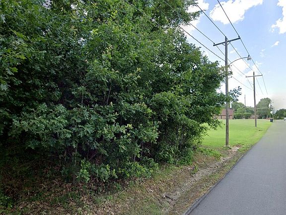 2nd image of N Charlyne Ave