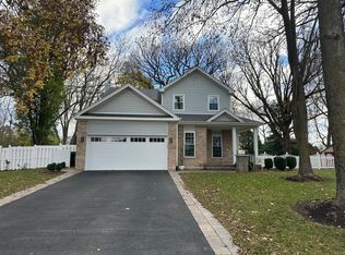 931 Plymouth Ct, Algonquin, IL