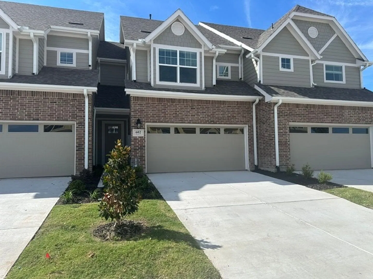 Charming Brand New 3BR Townhome in Wylie — Photo 1