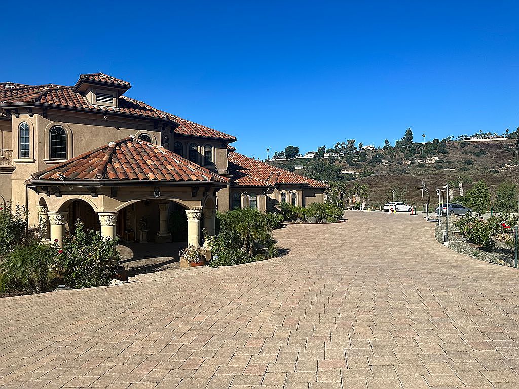 20620-80 Viento Valle, Escondido, CA 92025 | Zillow