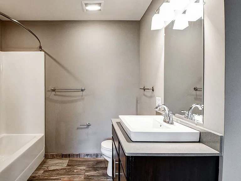 Floor plan 2 bathroom