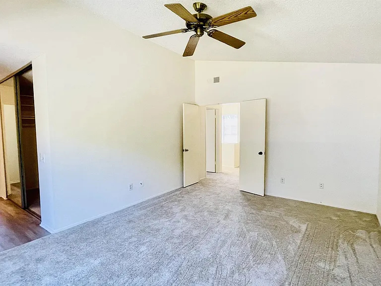 3488 Voyager Cir — Photo 13