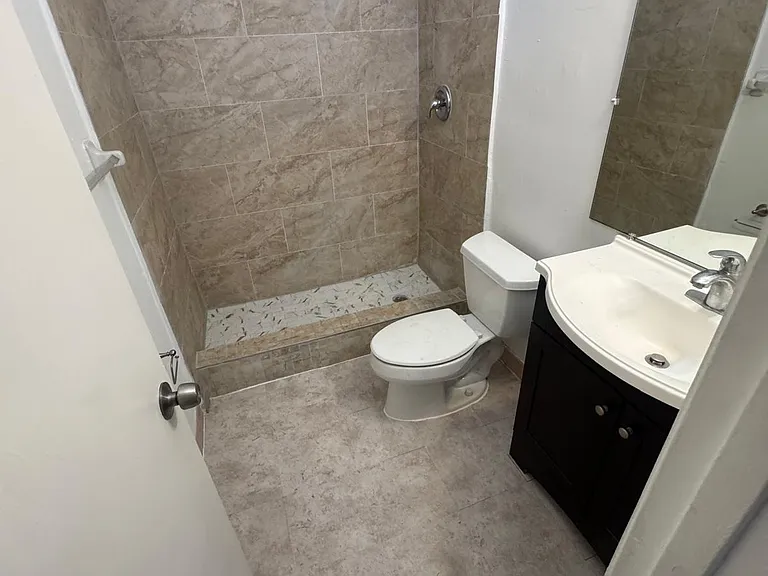 Bathroom - Master Bedroom