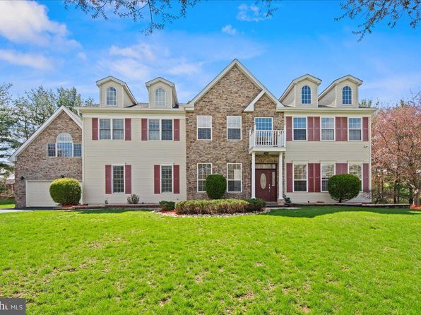 5 Klockner Ct, Lawrence Township, NJ 08648