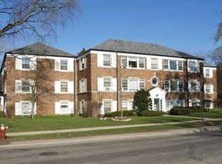 228 Ridge Ave APT 2, Evanston, IL 60202