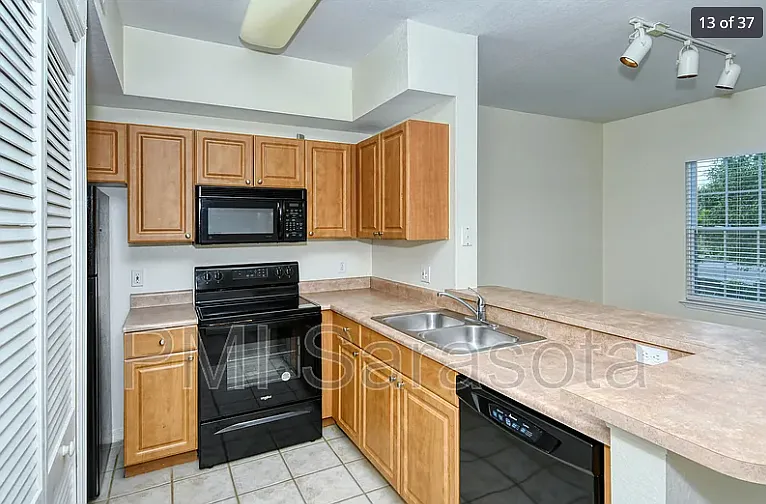 5731 Soldier Cir #201 — Photo 16