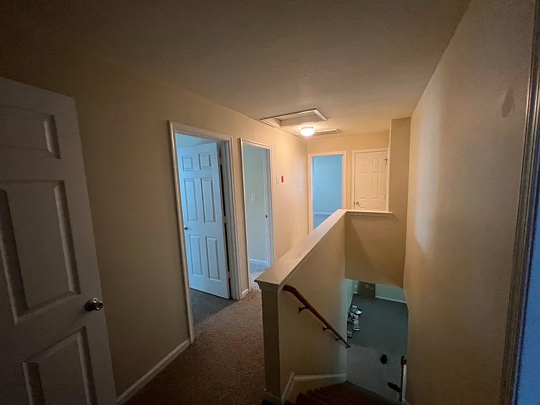 433 Garcia Dr — Photo 23