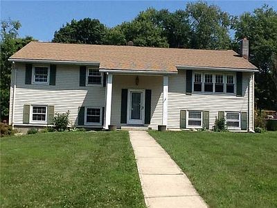 2nd image of 14 Lakeview Dr