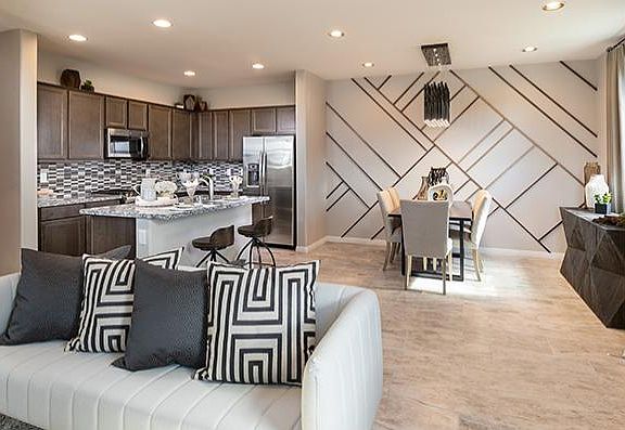 Woodside Homes - Cadenza Plan 3 - Model Home